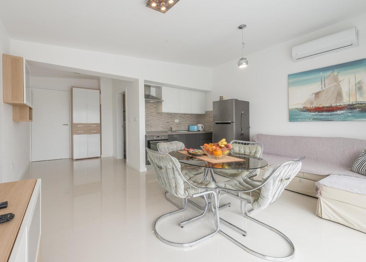 Windrose Apartments วีร์ ภายนอก รูปภาพ