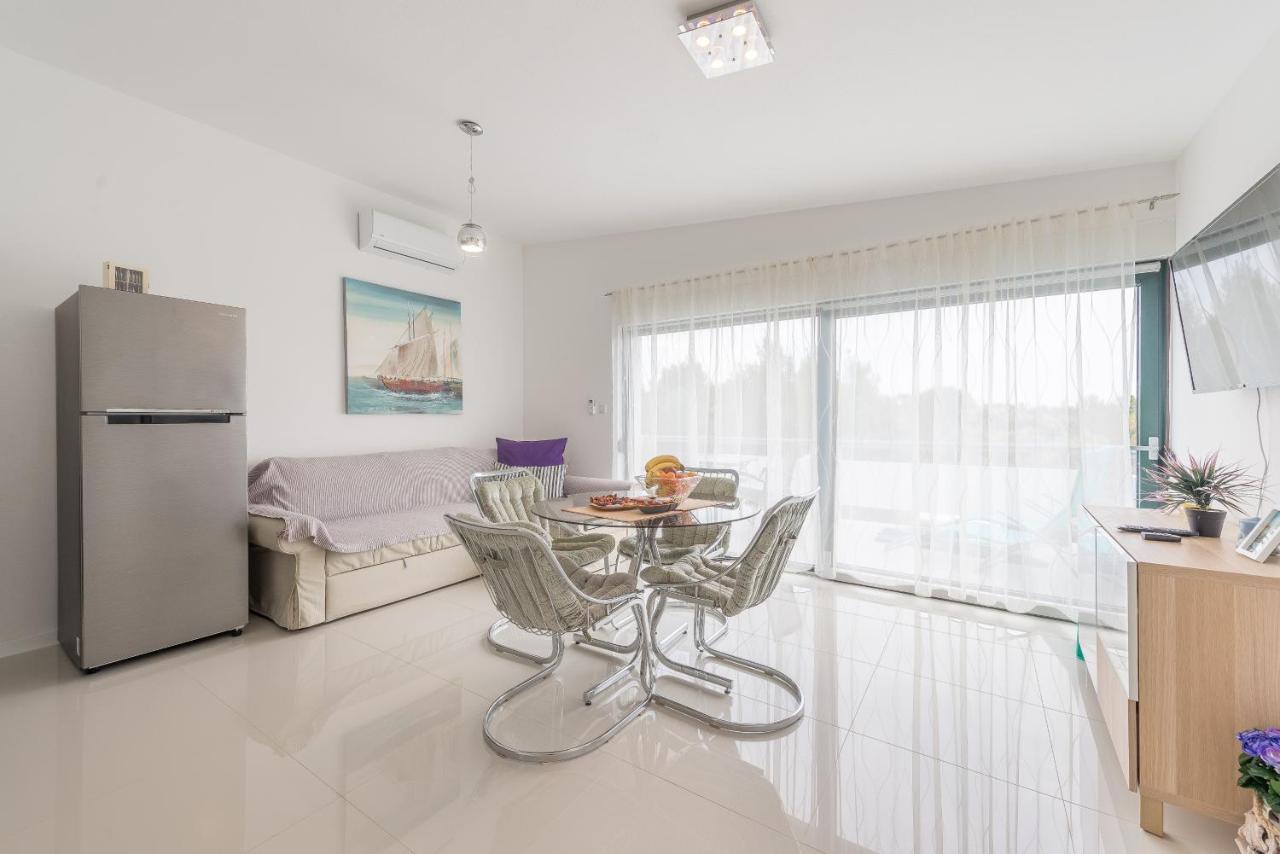 Windrose Apartments วีร์ ภายนอก รูปภาพ
