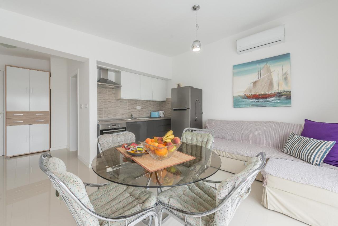 Windrose Apartments วีร์ ภายนอก รูปภาพ
