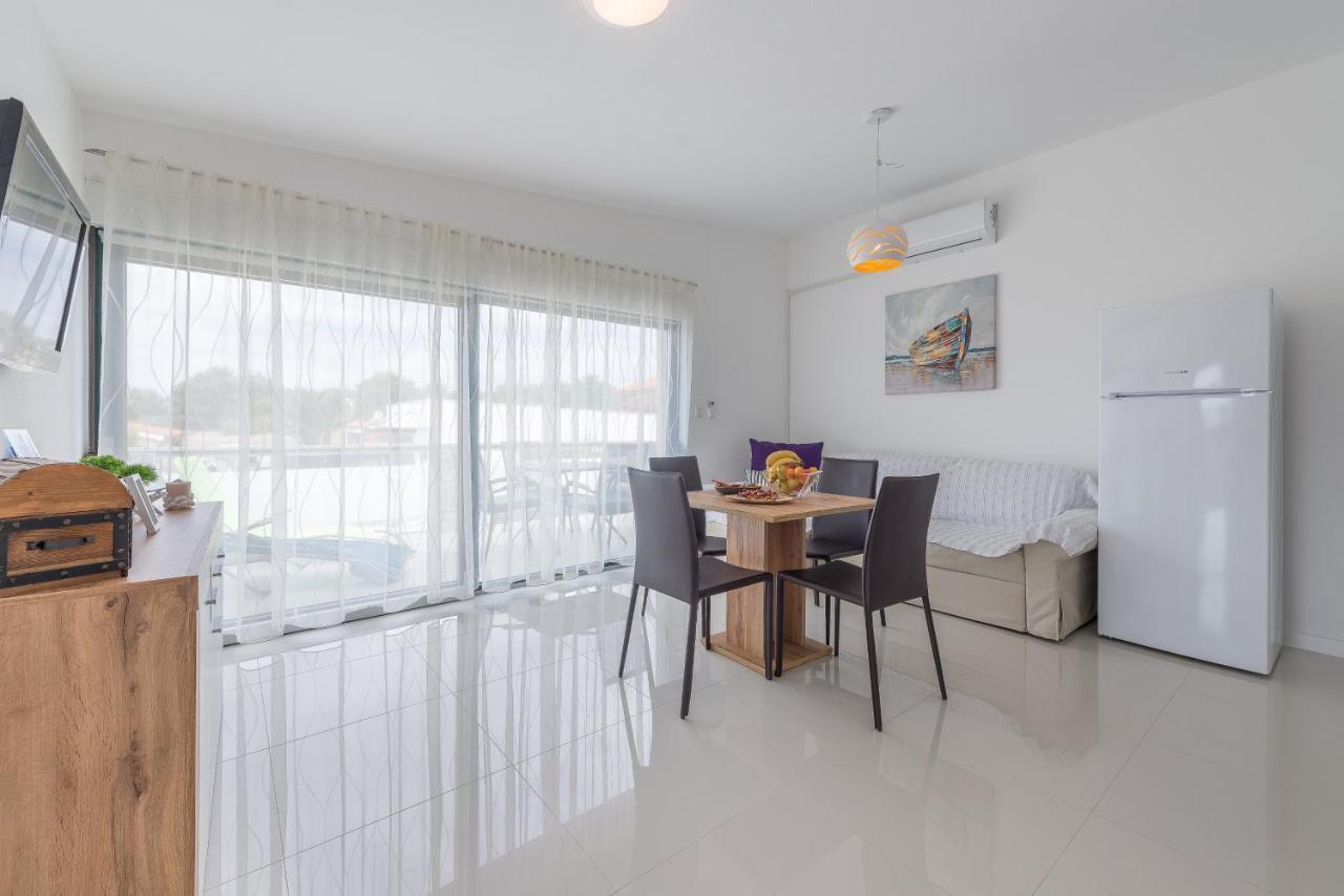 Windrose Apartments วีร์ ภายนอก รูปภาพ