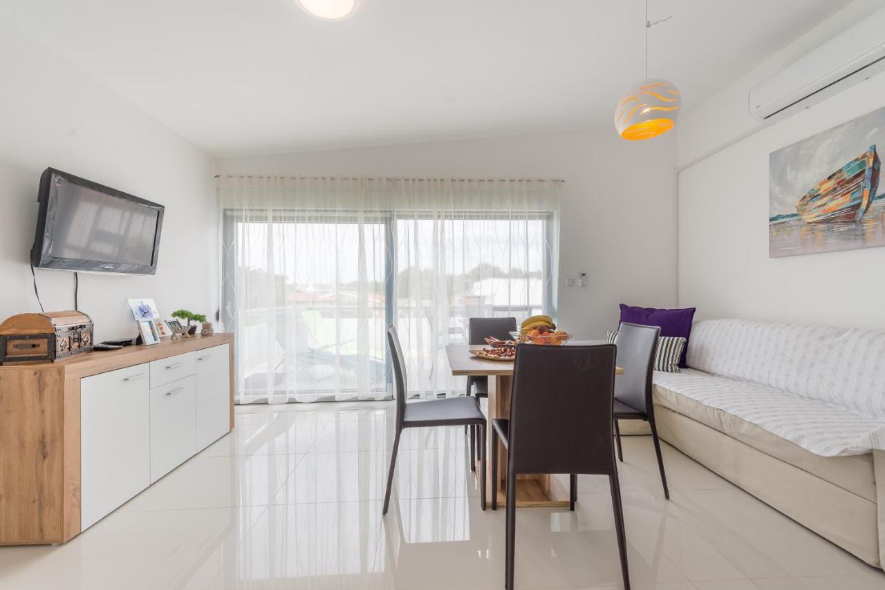 Windrose Apartments วีร์ ภายนอก รูปภาพ