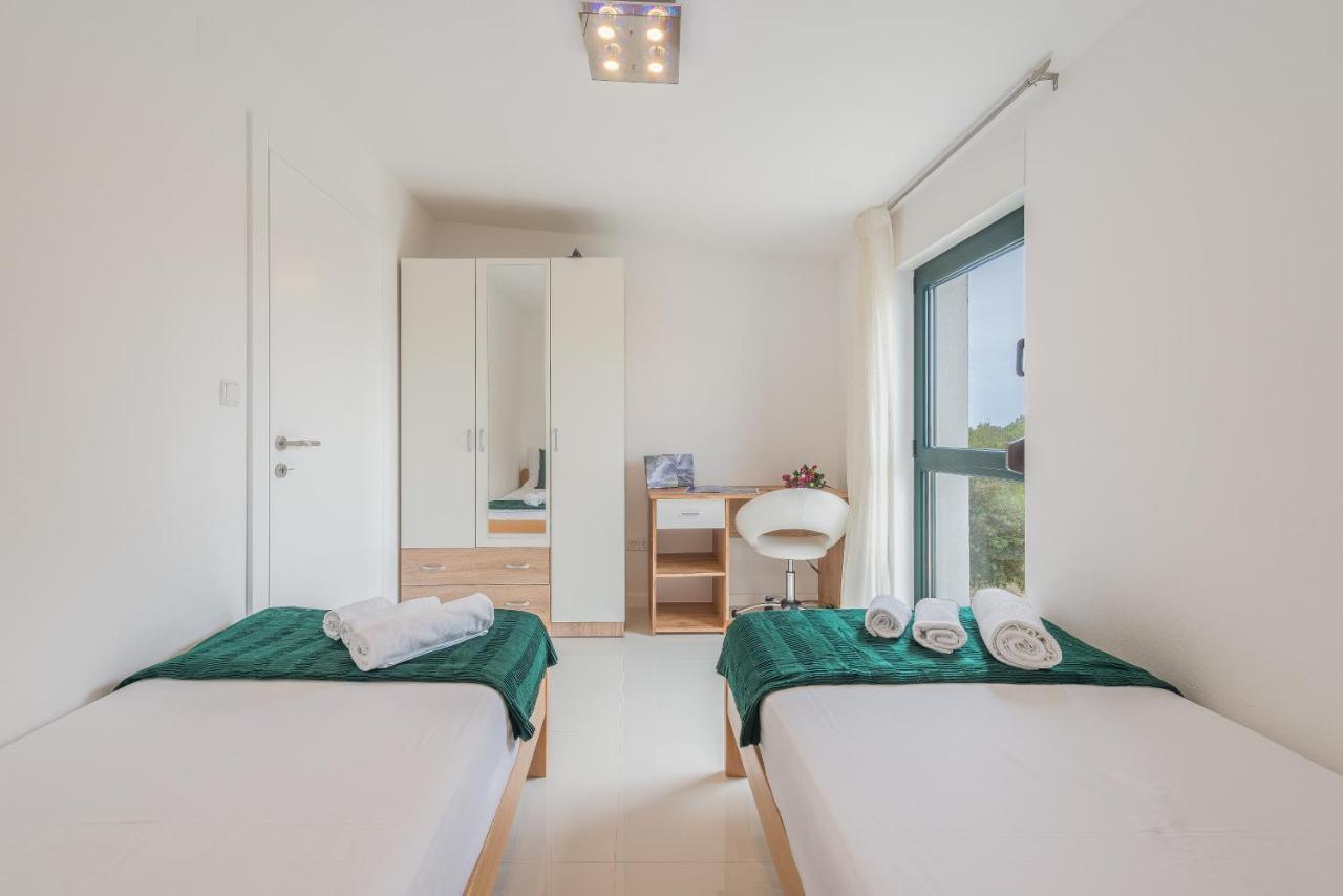 Windrose Apartments วีร์ ภายนอก รูปภาพ