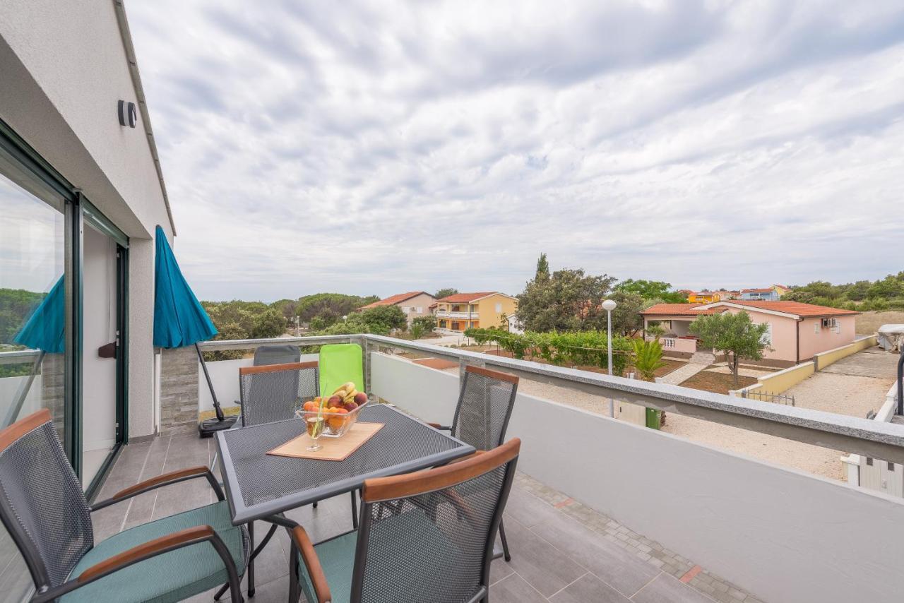 Windrose Apartments วีร์ ภายนอก รูปภาพ
