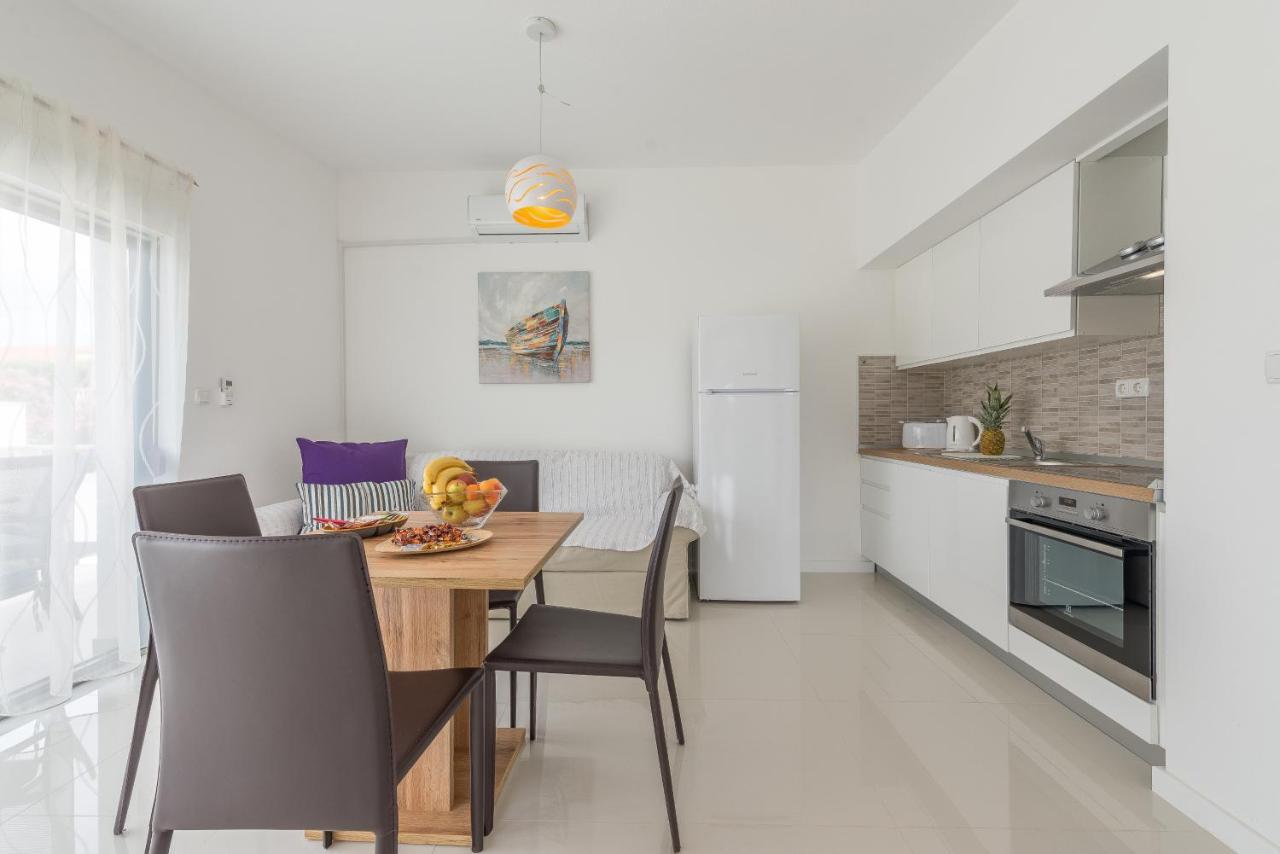 Windrose Apartments วีร์ ภายนอก รูปภาพ