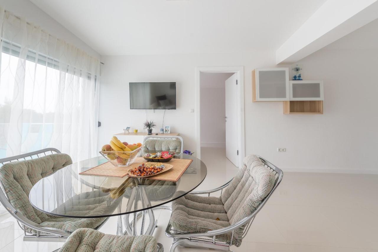 Windrose Apartments วีร์ ภายนอก รูปภาพ